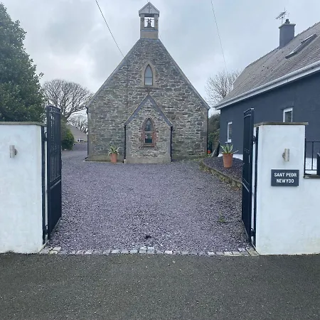 Converted Chapel - Sant Pedr Newydd - With Sea Views Amlwch Exterior photo