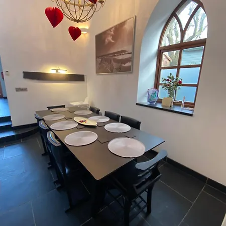 Converted Chapel - Sant Pedr Newydd - With Sea Views Amlwch Exterior photo