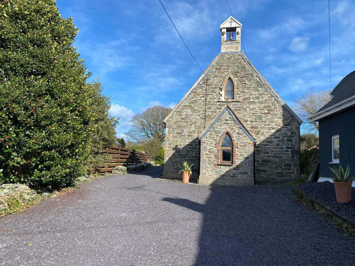 Converted Chapel - Sant Pedr Newydd - With Sea Views Holiday home Amlwch