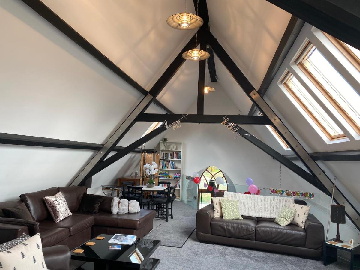 Converted Chapel - Sant Pedr Newydd - With Sea Views *