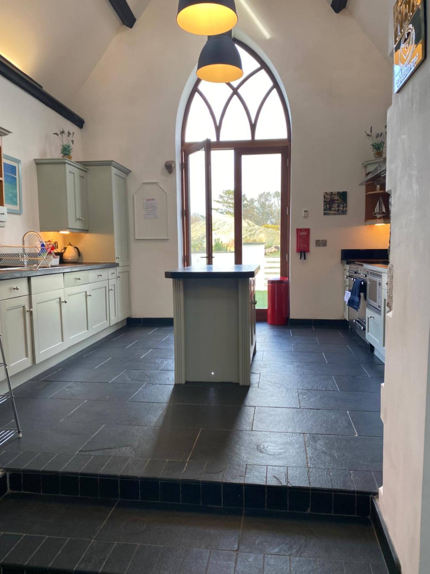 Converted Chapel - Sant Pedr Newydd - With Sea Views Holiday home