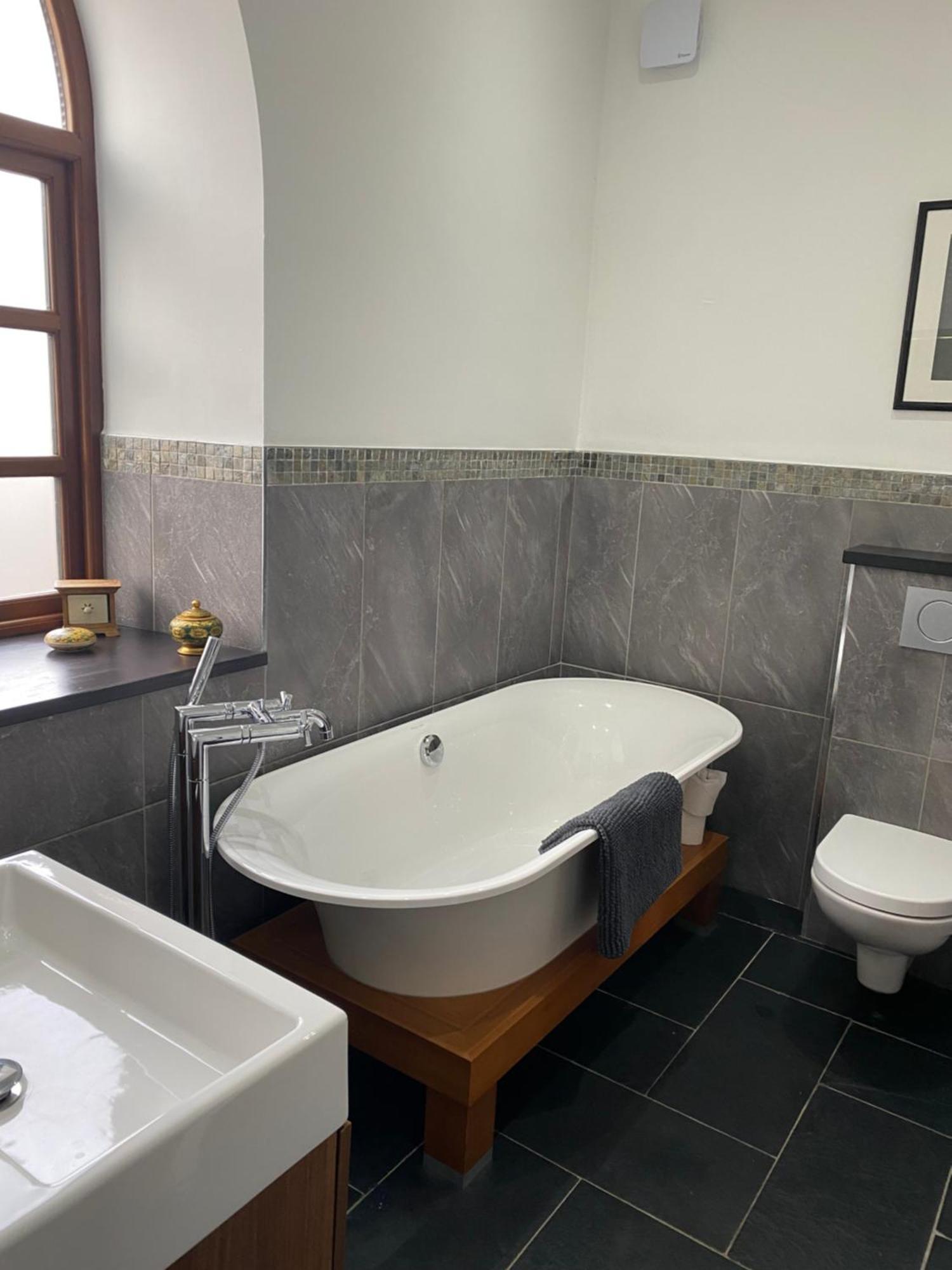 Converted Chapel - Sant Pedr Newydd - With Sea Views * Amlwch
