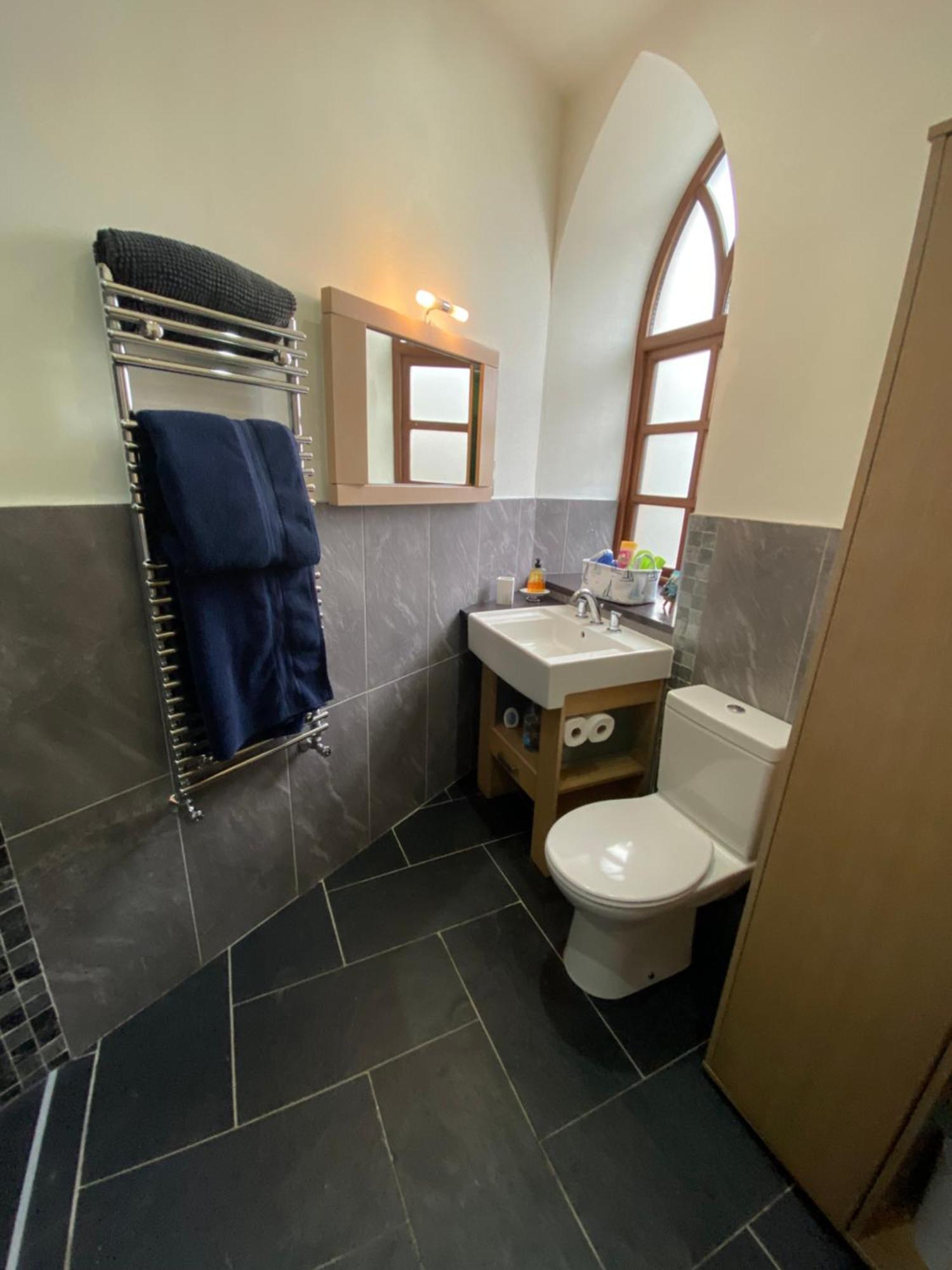 Holiday home Converted Chapel - Sant Pedr Newydd - With Sea Views
